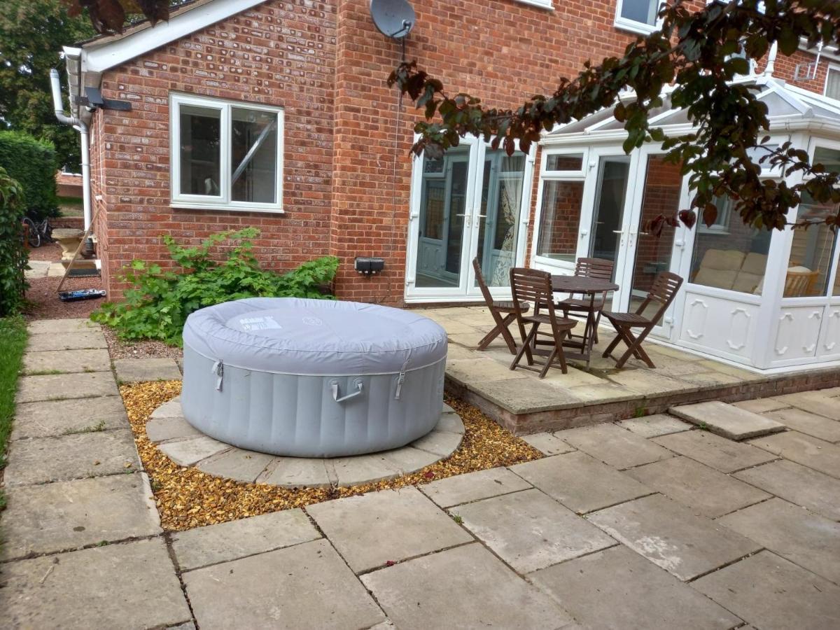 Leominster 3 Bedroom House Parking Garden Private Kültér fotó
